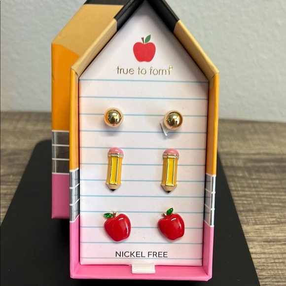 True To Form | School Inspired Motif Earring Set 🍎✏️ - Picture 1 of 3